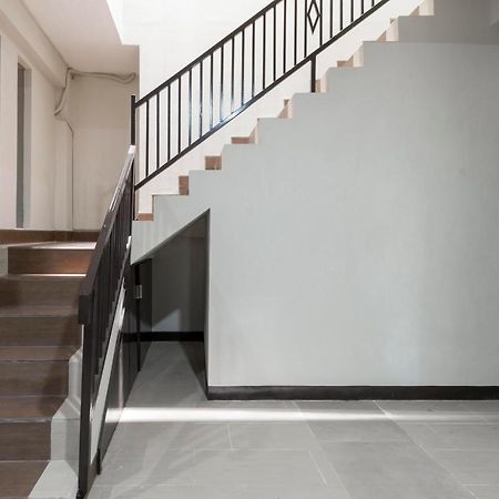 Reddoorz Near Grand City Mall 2 Surabaya Exterior foto